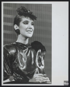 (Source: Bibliothèque et Archives nationales du Québec, Céline Dion, 1981-1998, BAnQ Vieux-Montréal, Fonds La Presse, (06M,P833,S2,D1619), Robert Mailloux))