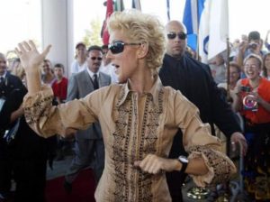 Céline Dion waves to fans upon her arrival at the gala. (© AP Photo/CP, Tom Hanson)