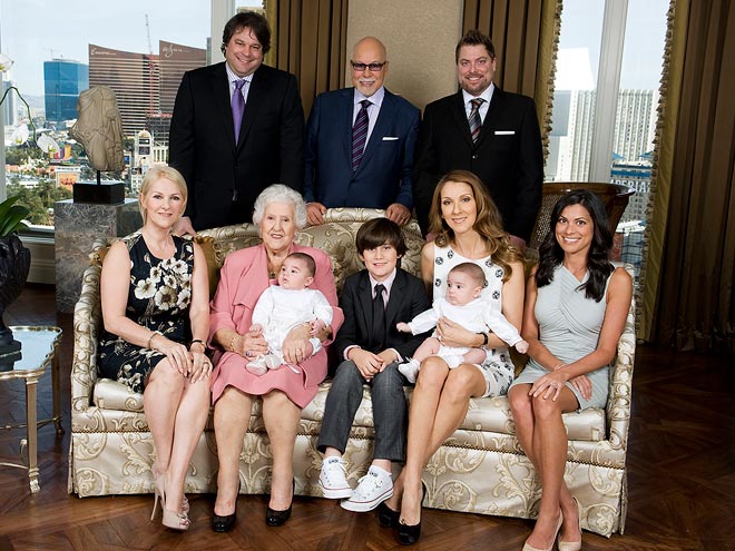 Patrick Angélil, René Angélil, Jean-Pierre Angélil, Linda Dion-Sylvestre, Thérèse Dion, Nelson & Eddy, René-Charles, Céline Dion, Anne-Marie Angélil-Dupré (© Gérard Schachmes)